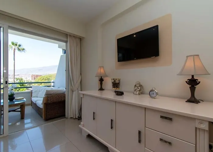 Club Atlantis 140 - *